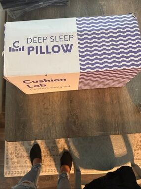 Cushion Lab Deep Sleep Pillow - Purple/White